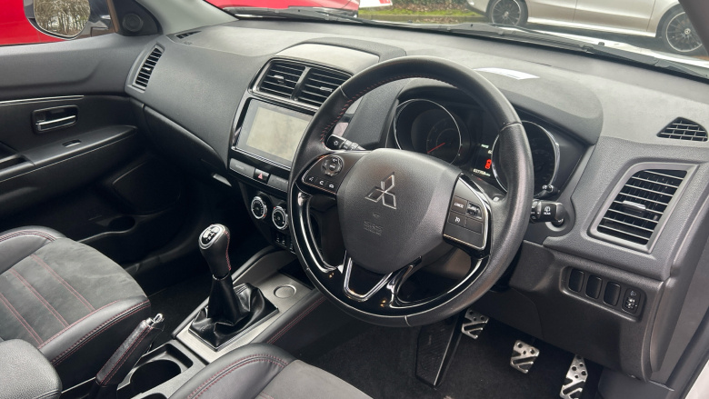 Mitsubishi ASX 1.6 Black 5dr Petrol Estate